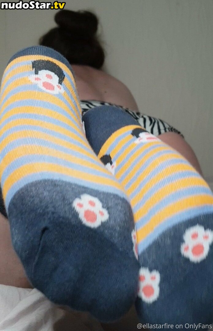 ellastarfire Злите Оголене Фото OnlyFans #37